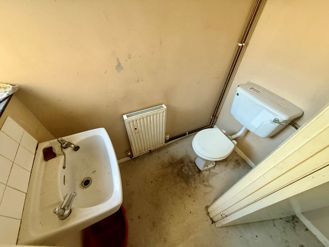 25, Whitegates, Chippenham, Castle Combe, SN14 7HQ