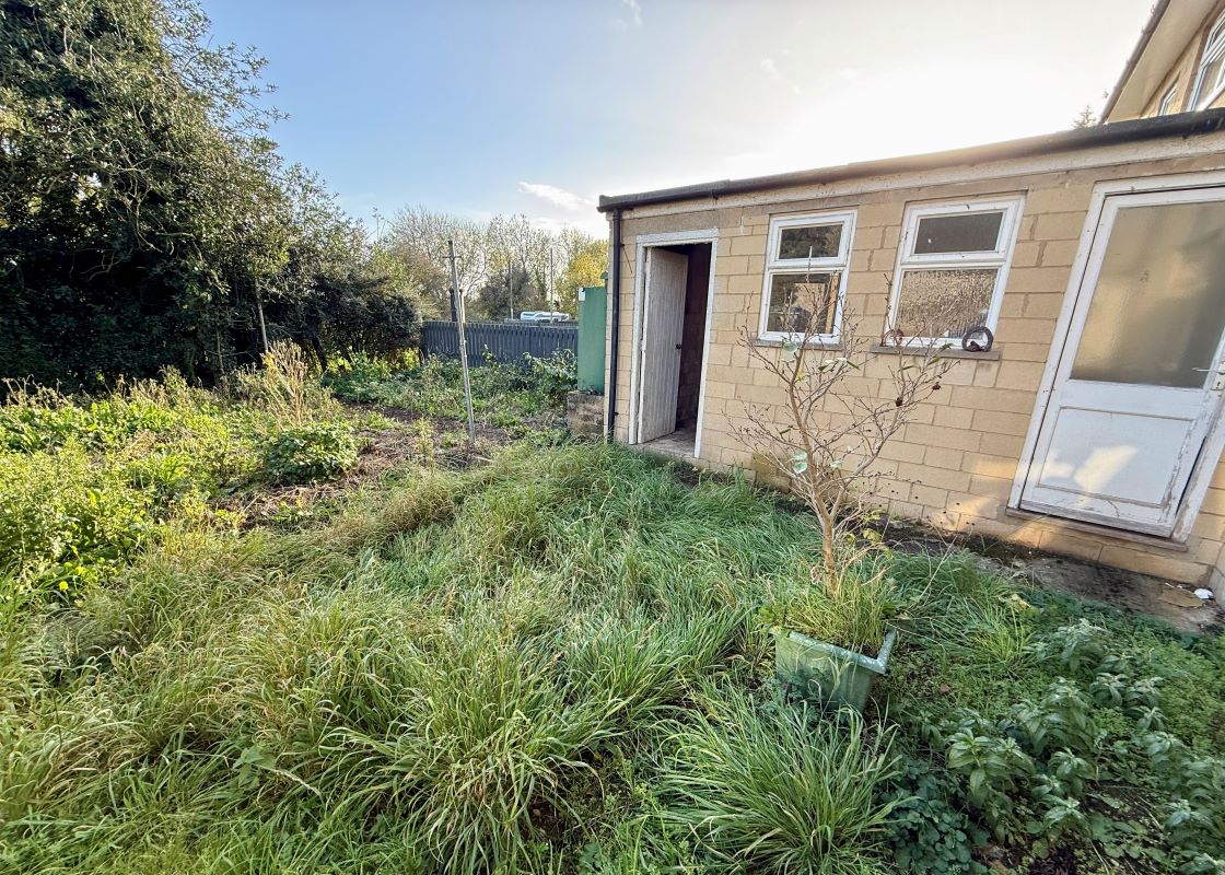 25, Whitegates, Chippenham, Castle Combe, SN14 7HQ