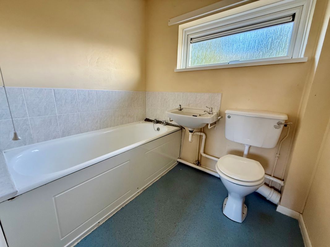 23, Whitegates, Chippenham, Castle Combe, SN14 7HQ