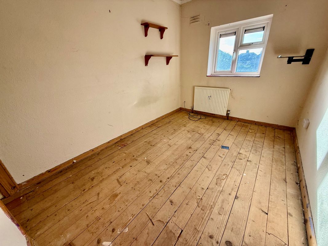 19, Broomfield, Chippenham, SN15 1DZ