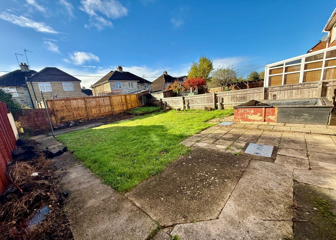 19, Broomfield, Chippenham, SN15 1DZ