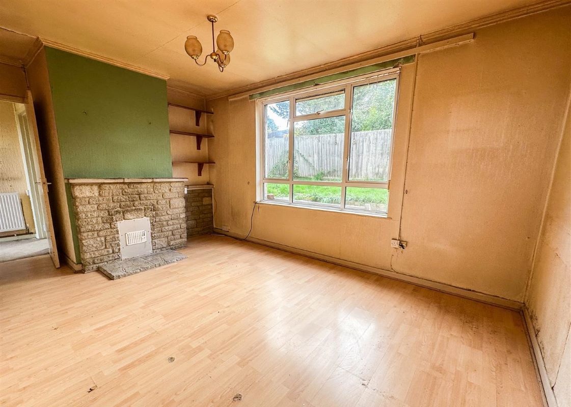 1, Hobbes Close, Malmesbury, SN16 0DA