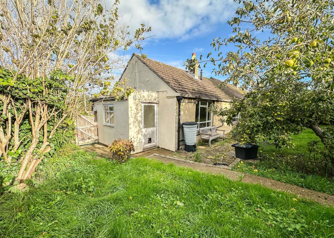 1, Hobbes Close, Malmesbury, SN16 0DA