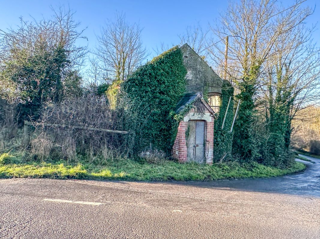 Brokenborough, Malmesbury, SN16 0HY