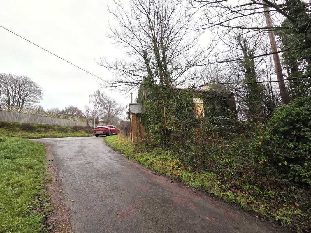 Brokenborough, Malmesbury, SN16 0HY