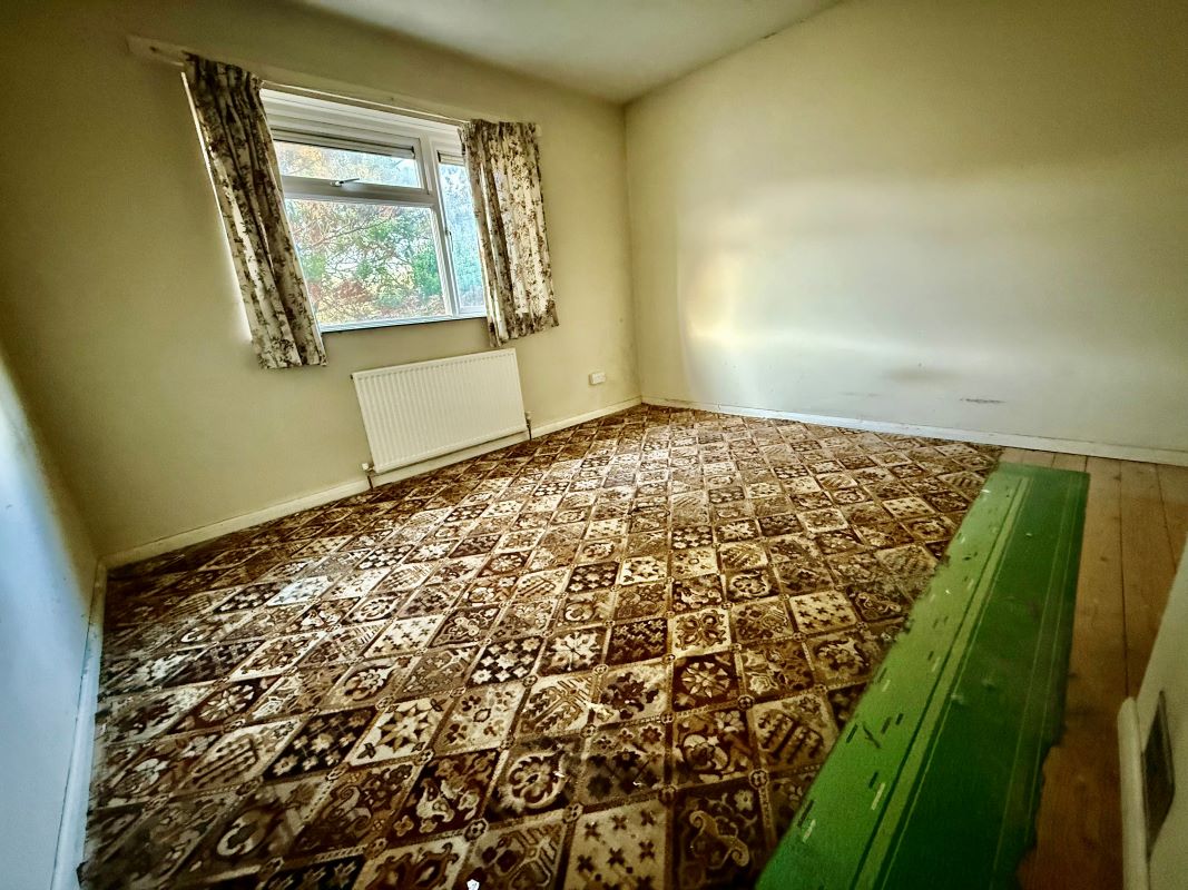 25, Whitegates, Chippenham, Castle Combe, SN14 7HQ