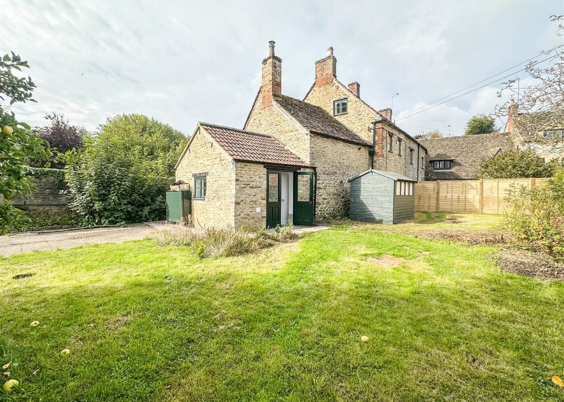 1, St. Johns Bridge, Malmesbury, SN16 9BL