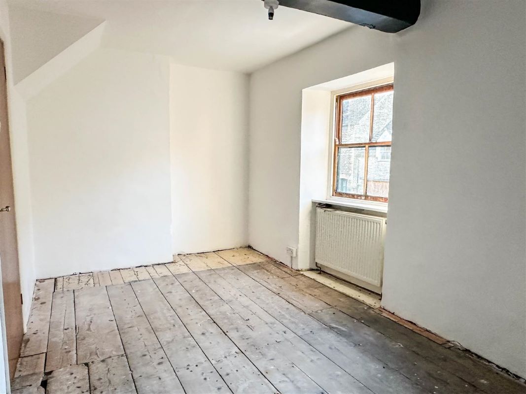 27, St. Johns Street, Malmesbury, SN16 9BW