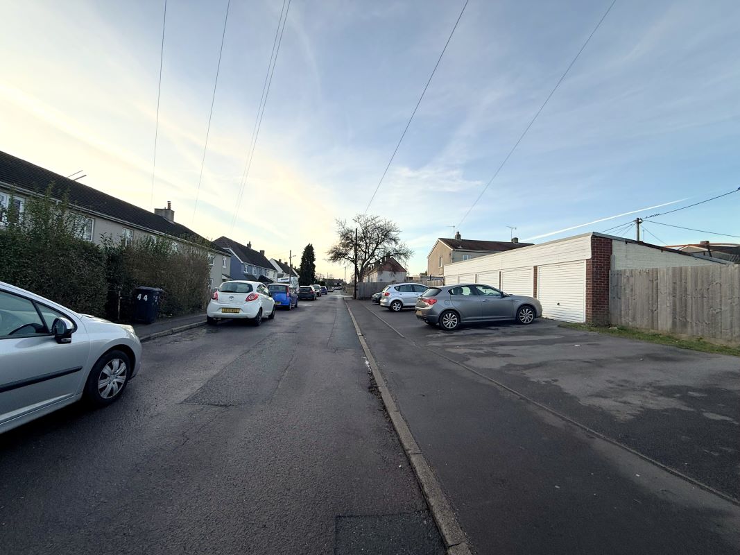 5 Garages at, Short Street, Ludgershall, SP11 9RB