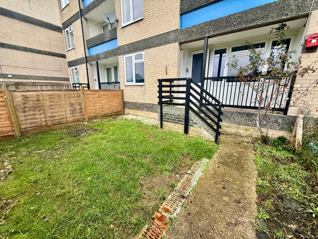 River Way, Andover, SP10 5HB