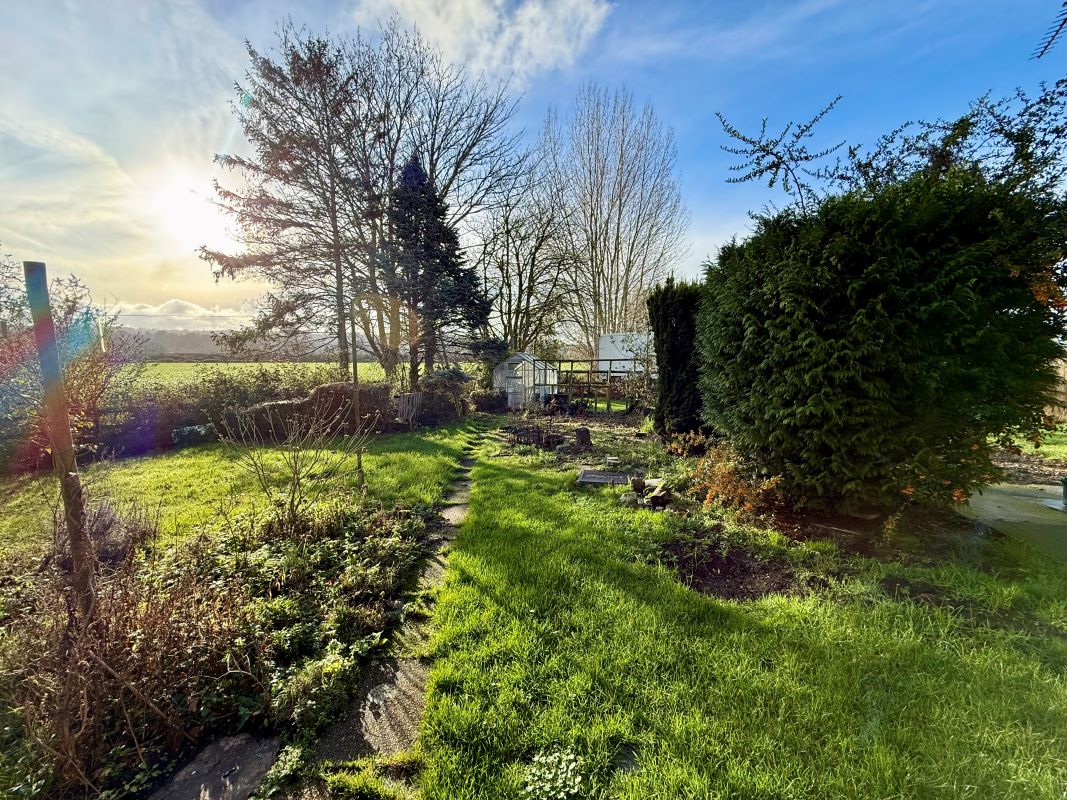 1, Lower Road, Devizes, Erlestoke, SN10 5UF