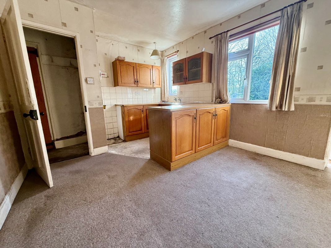 1, Lower Road, Devizes, Erlestoke, SN10 5UF