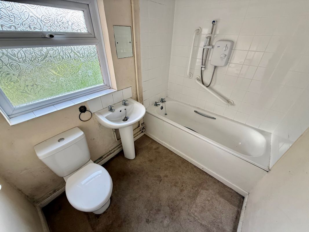 1, Lower Road, Devizes, Erlestoke, SN10 5UF