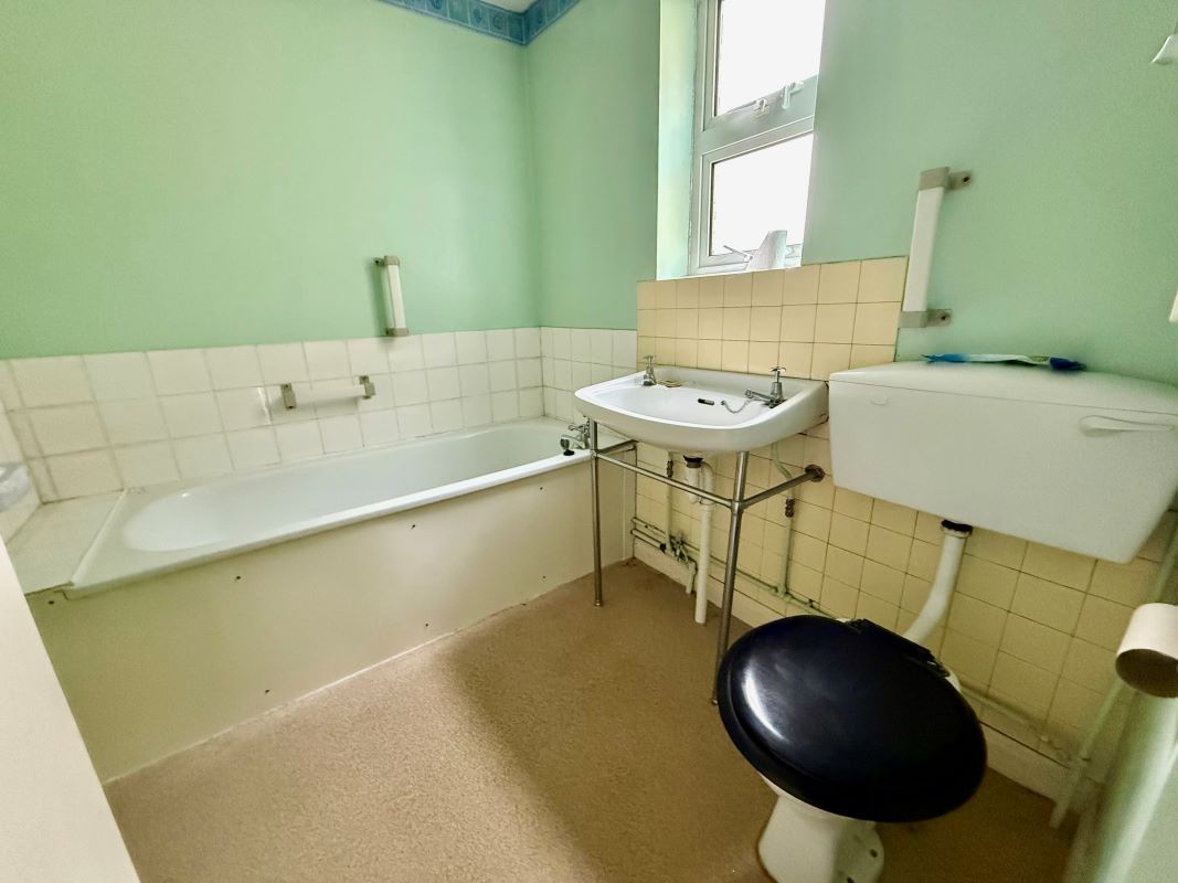 31-32, St. Margarets Hill, Bradford-on-Avon, BA15 1DP