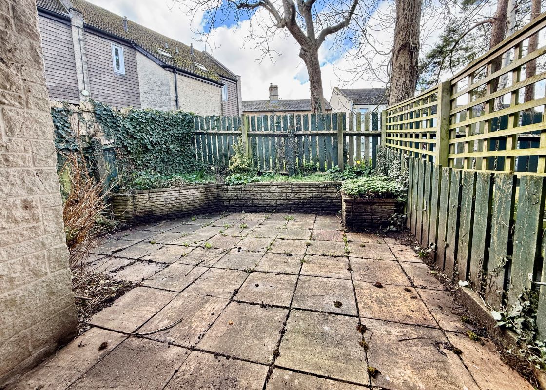 13, Queens Square, Corsham, Box, SN13 8EA