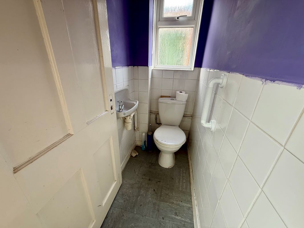 12, Southway, Trowbridge, BA14 7AJ