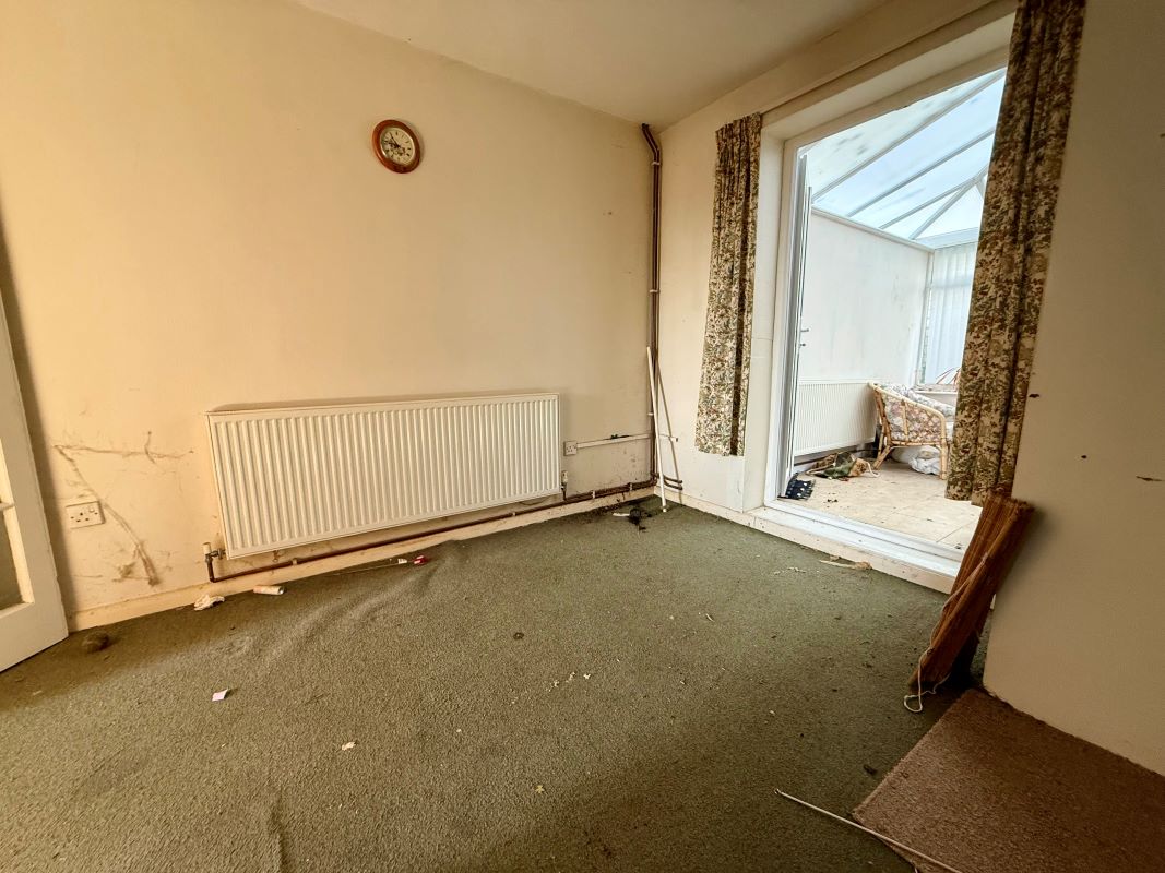 72, Darcy Close, Chippenham, SN15 3QL