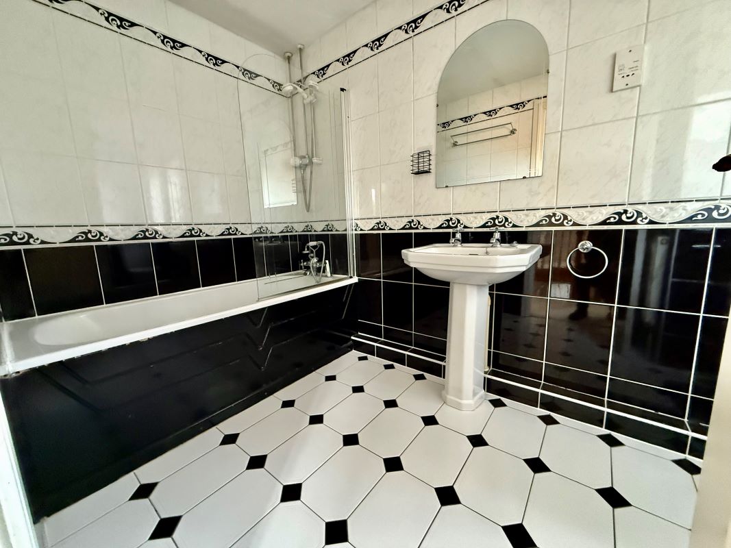 3, The Stables, The Butts, Westbury, BA13 3JT