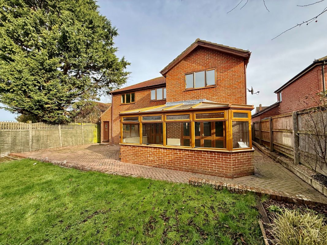 3, The Stables, The Butts, Westbury, BA13 3JT