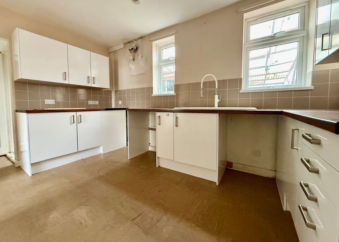 28, Charles Street, Trowbridge, BA14 8NB