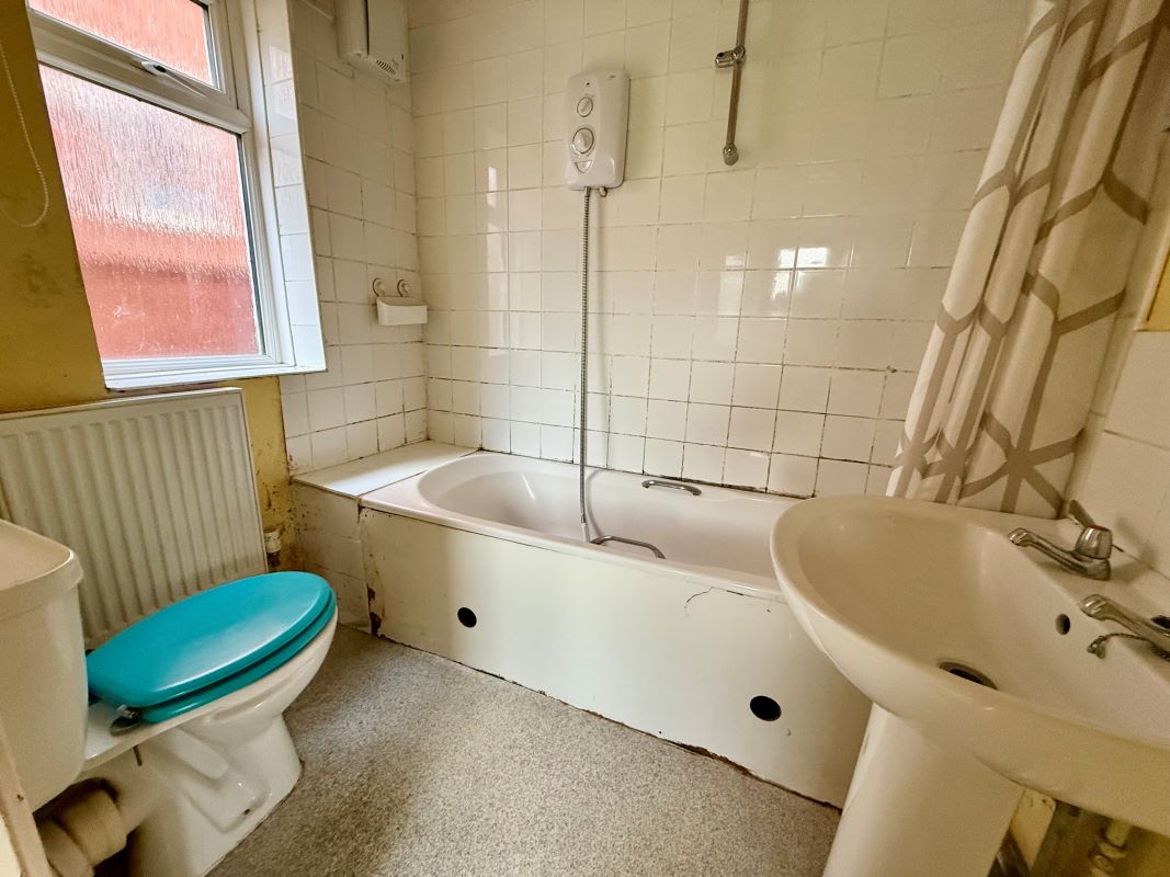 6, Studley Rise, Trowbridge, BA14 0PH