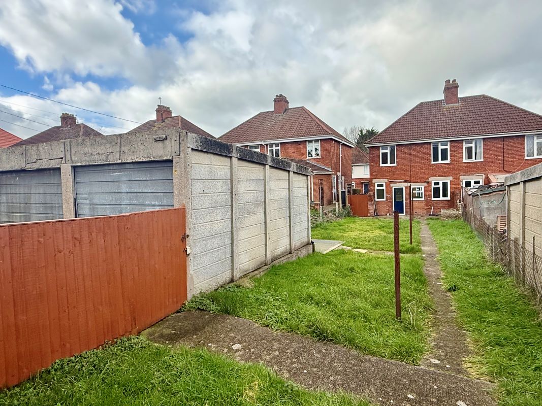 6, Studley Rise, Trowbridge, BA14 0PH