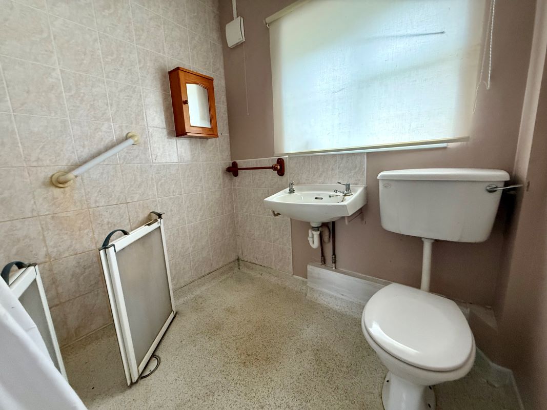 13, School Walk, Chippenham, SN14 0QS