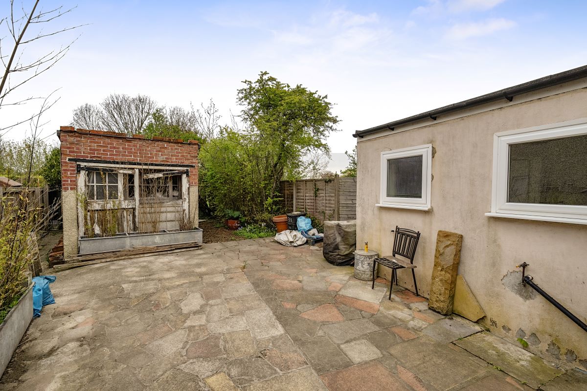 33, Devizes Road, Swindon, Wroughton, SN4 0SA