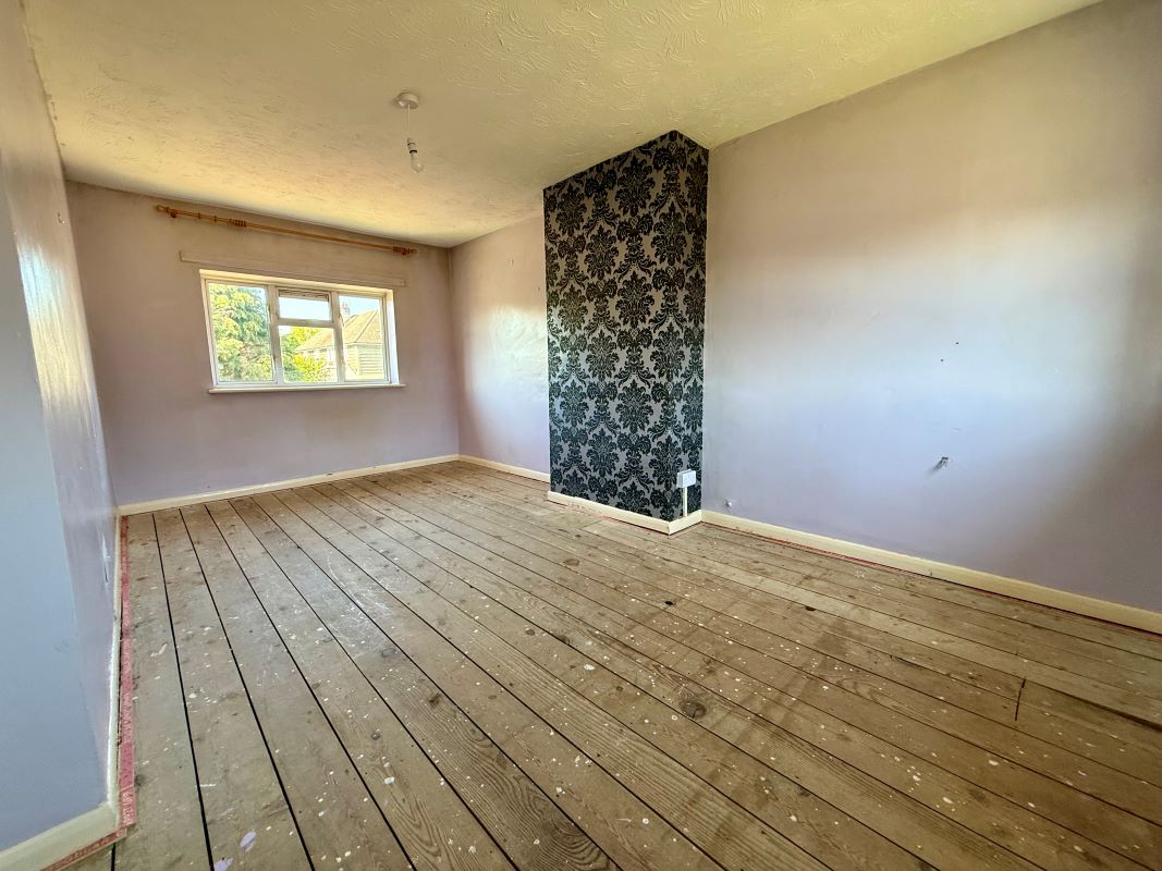 12, Doveys Terrace, Chippenham, Kington Langley, SN15 5NX