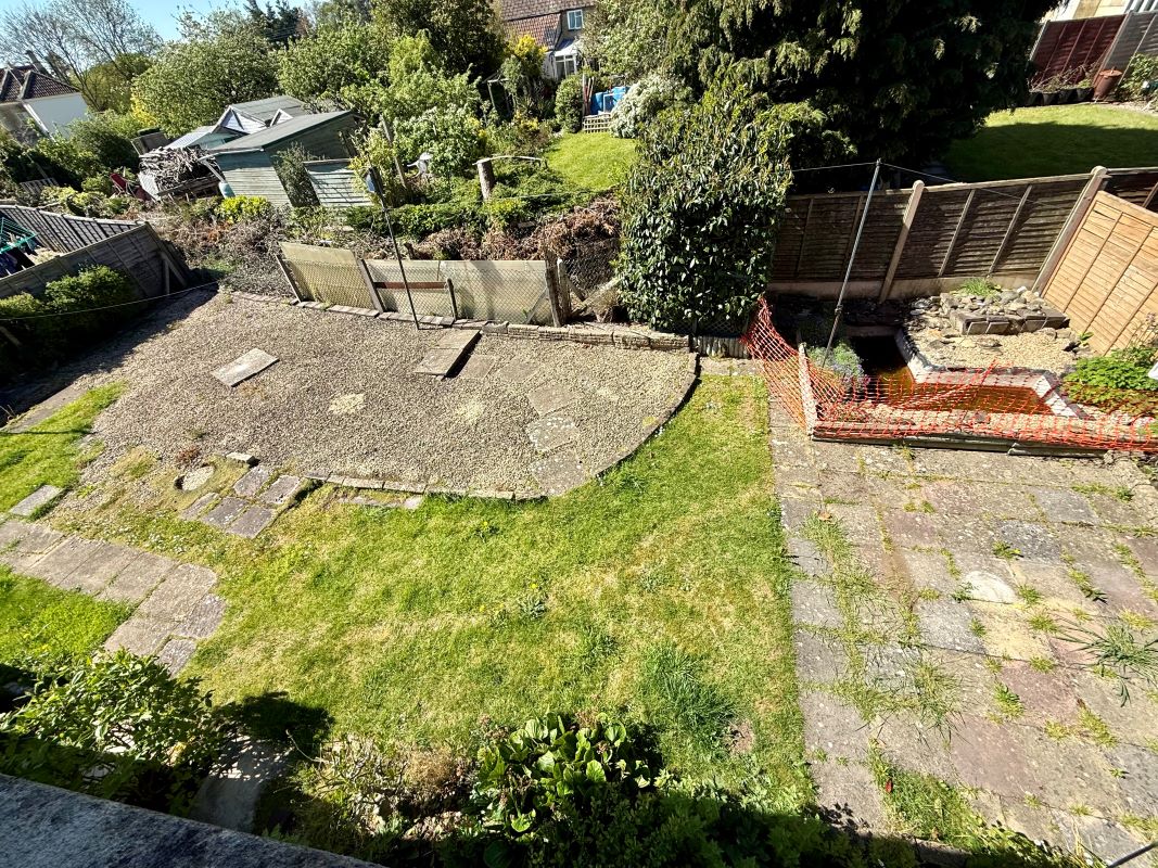 12, Doveys Terrace, Chippenham, Kington Langley, SN15 5NX