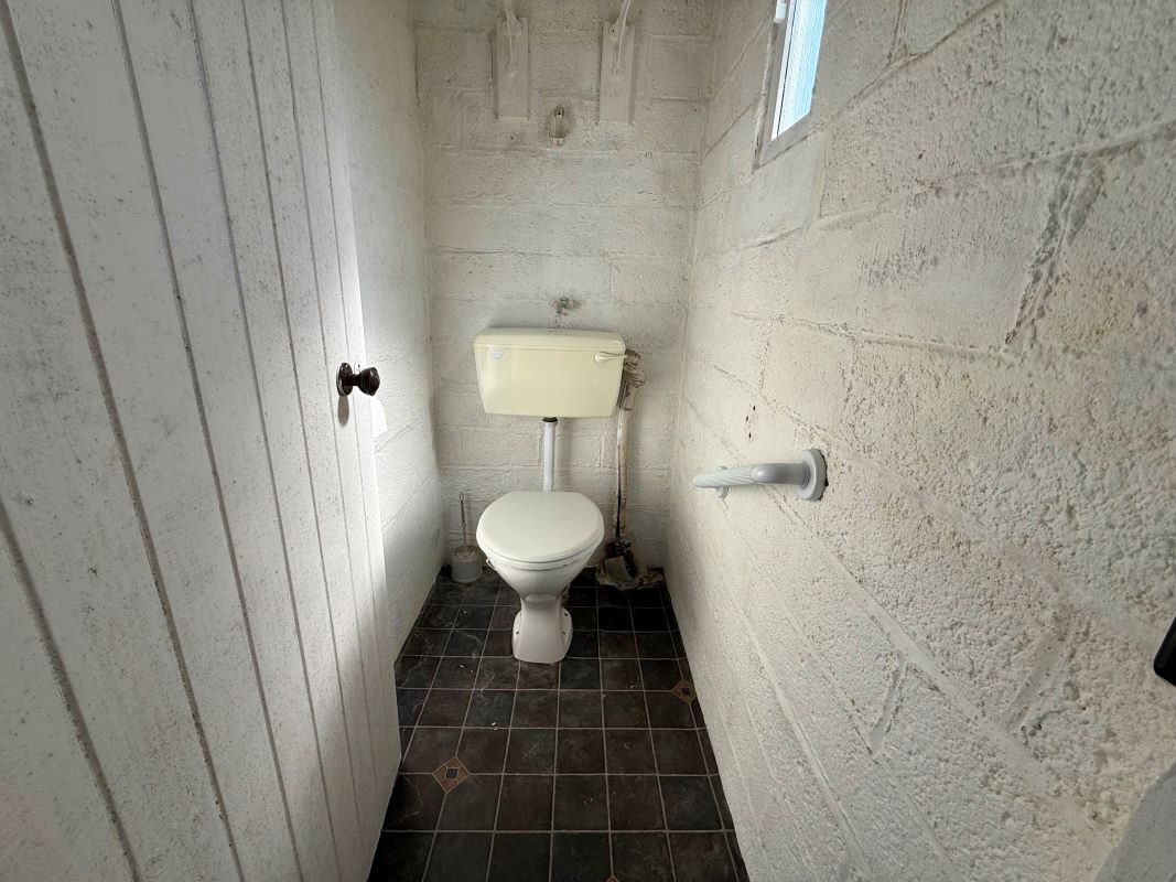 12, Doveys Terrace, Chippenham, Kington Langley, SN15 5NX