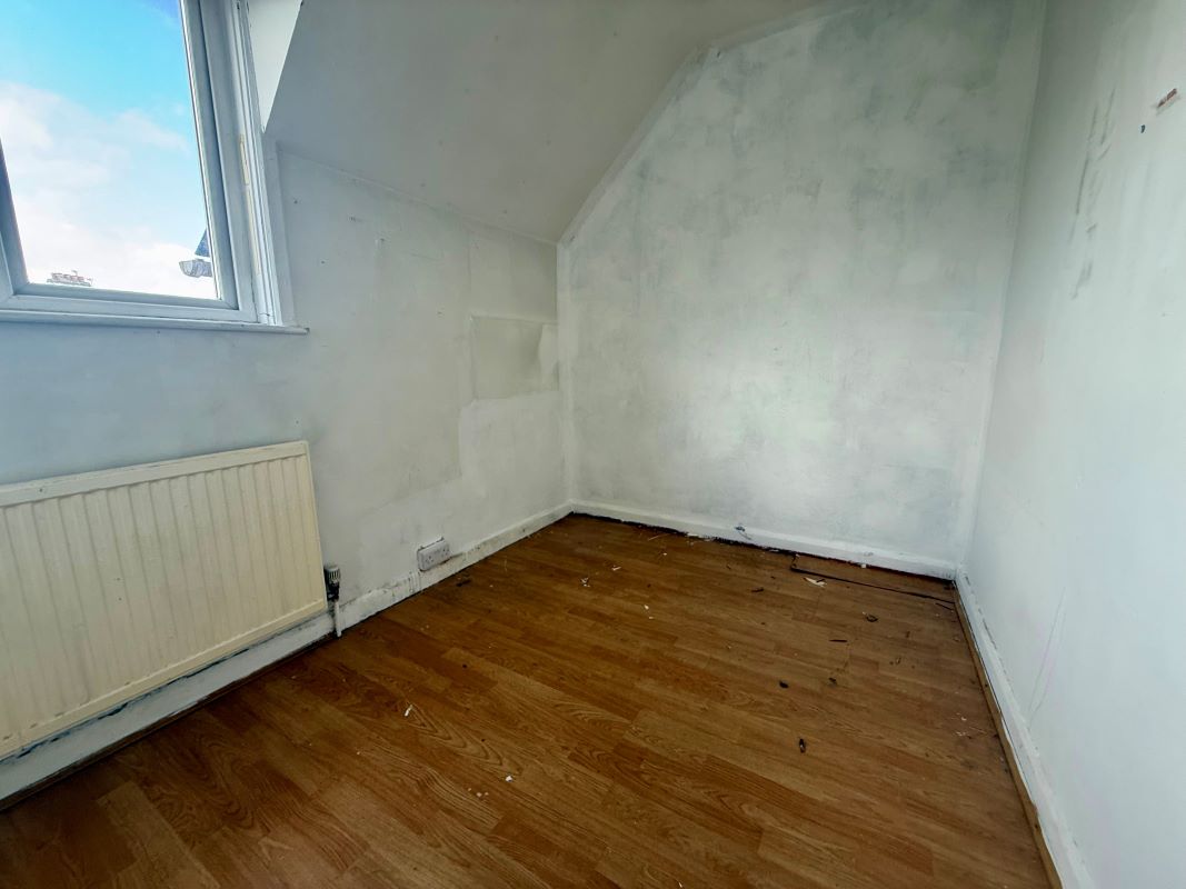 204, Wood Lane, Chippenham, SN15 3EE