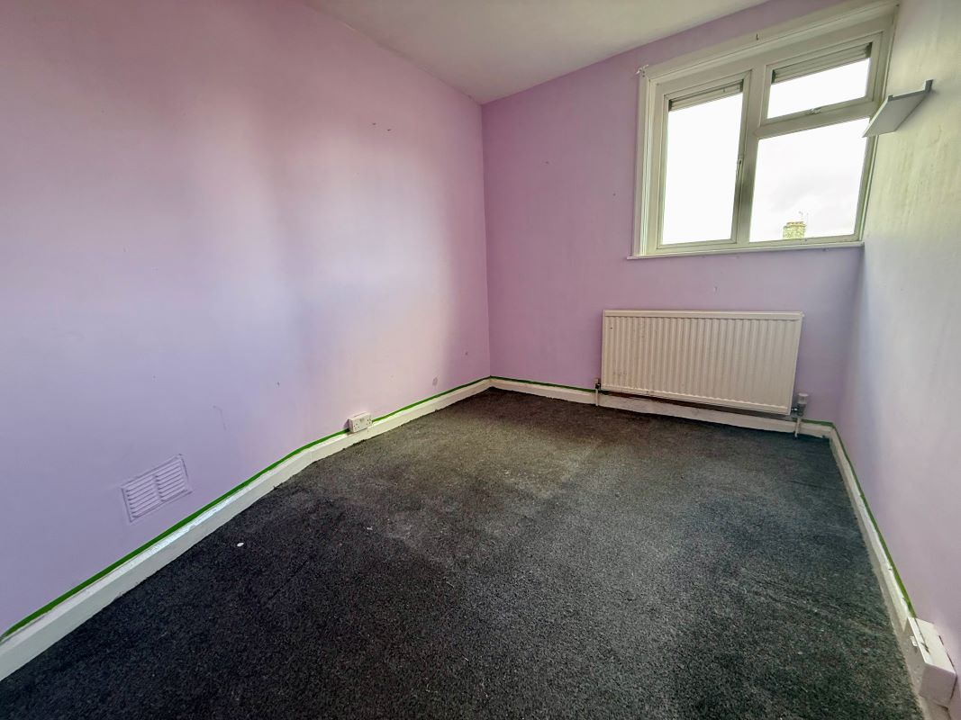 204, Wood Lane, Chippenham, SN15 3EE