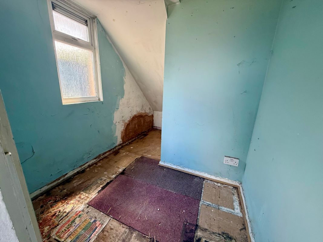 204, Wood Lane, Chippenham, SN15 3EE