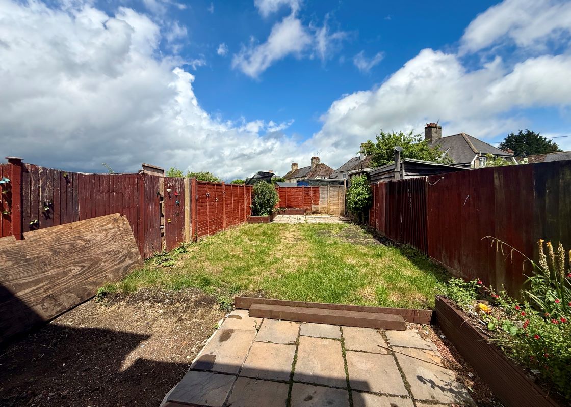 204, Wood Lane, Chippenham, SN15 3EE