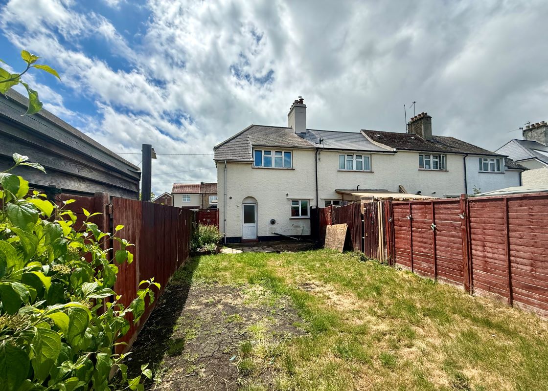 204, Wood Lane, Chippenham, SN15 3EE