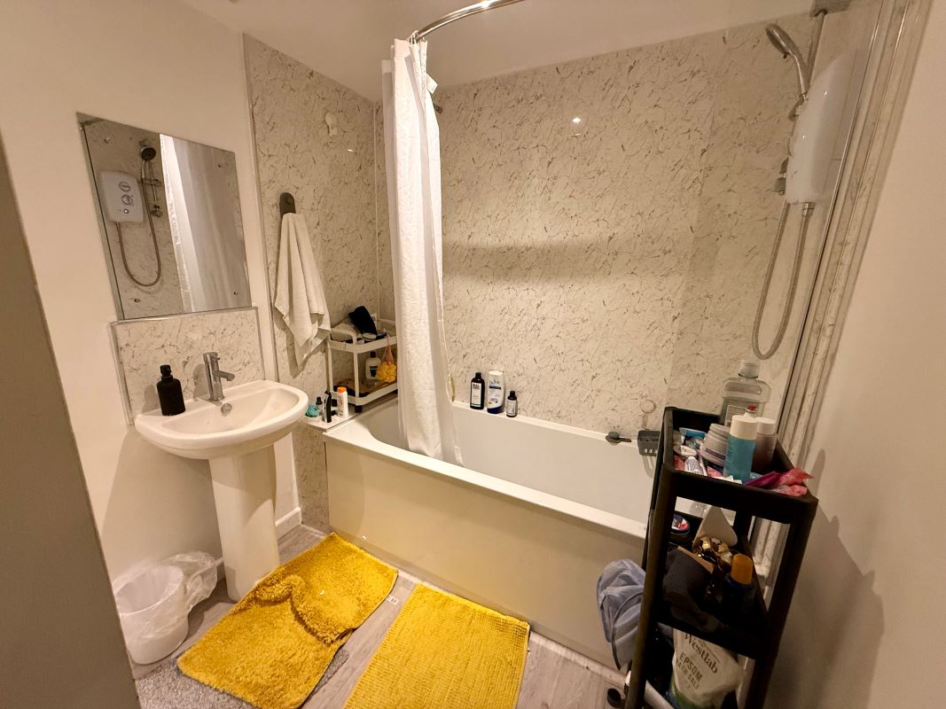 95a, 95b Newtown, Flat 1 & Flat 2,, 95 Newtown, Trowbridge, BA14 0BB
