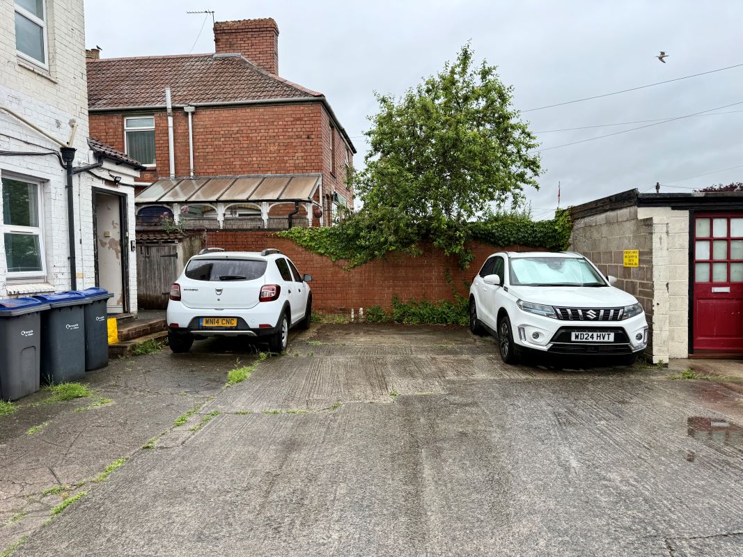 95a, 95b Newtown, Flat 1 & Flat 2,, 95 Newtown, Trowbridge, BA14 0BB