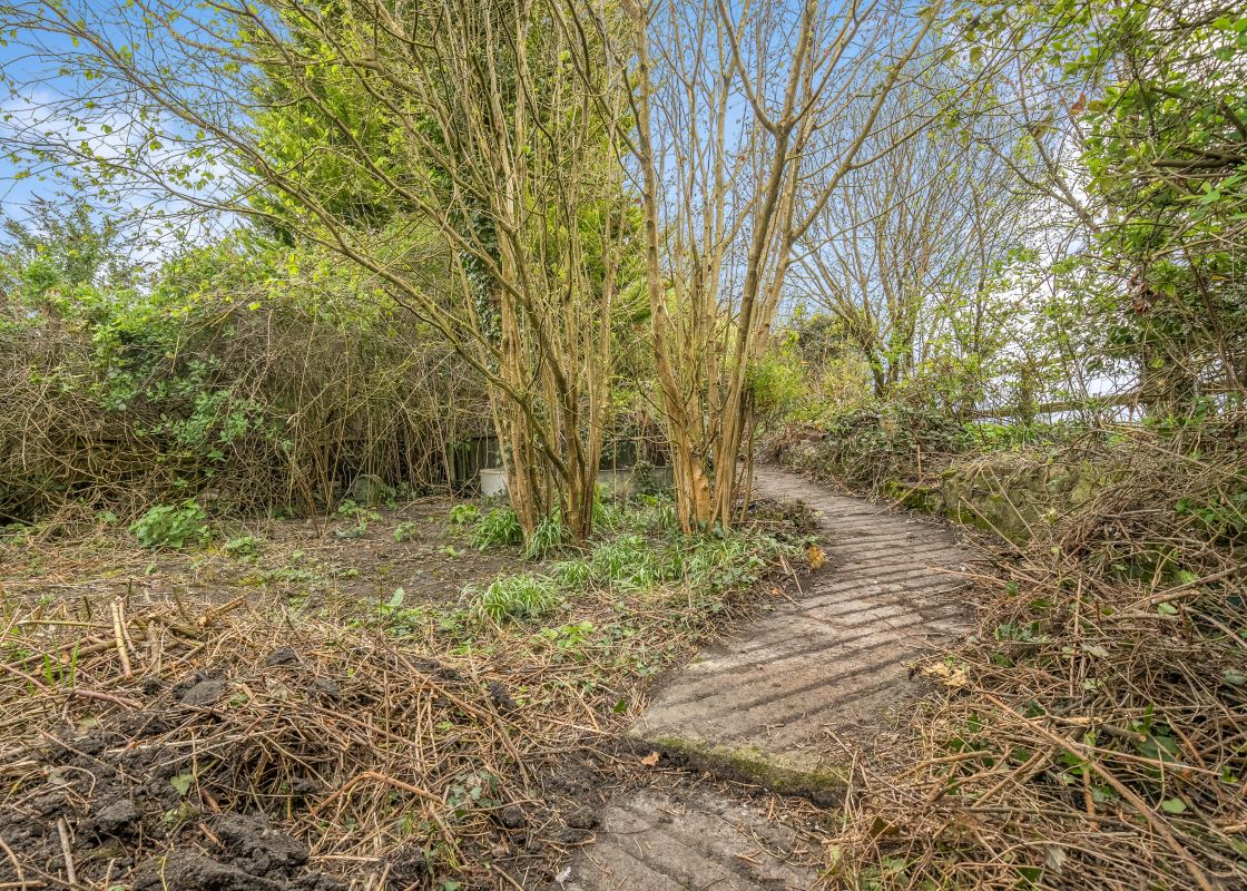 4, Eastcott, Devizes, SN10 4PJ