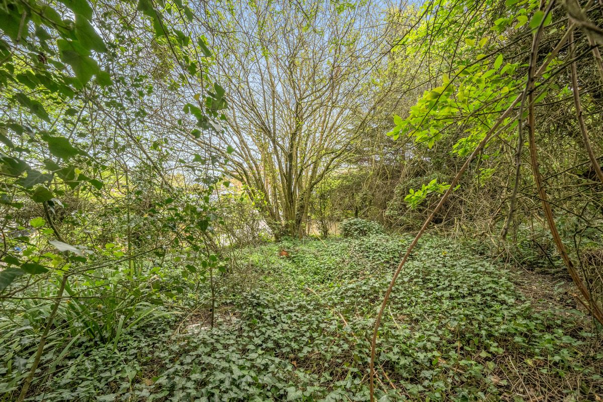 4, Eastcott, Devizes, SN10 4PJ