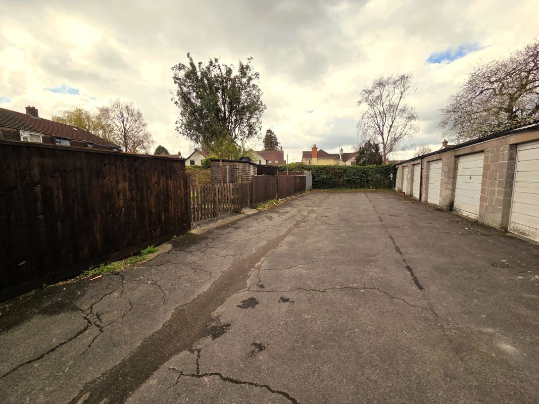 Queens Road, Frome, BA11 1HF
